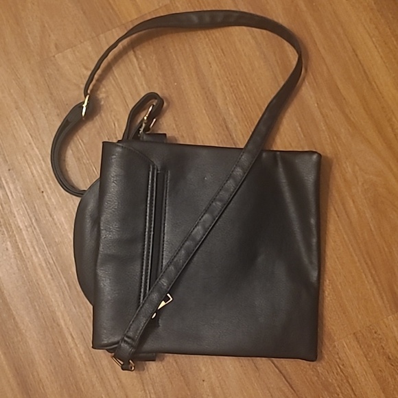 Black Crossbosy bag - Picture 2 of 3